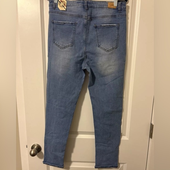 Women’s Denim Blvd Super High Rise Distressed Boyfriend Jeans, 13 - Picture 5 of 5